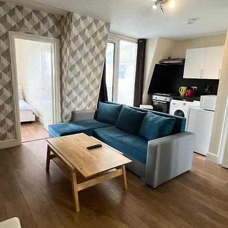 Comfy 2 Bedroom Apartments - Finchley Road, Londen Buitenkant foto