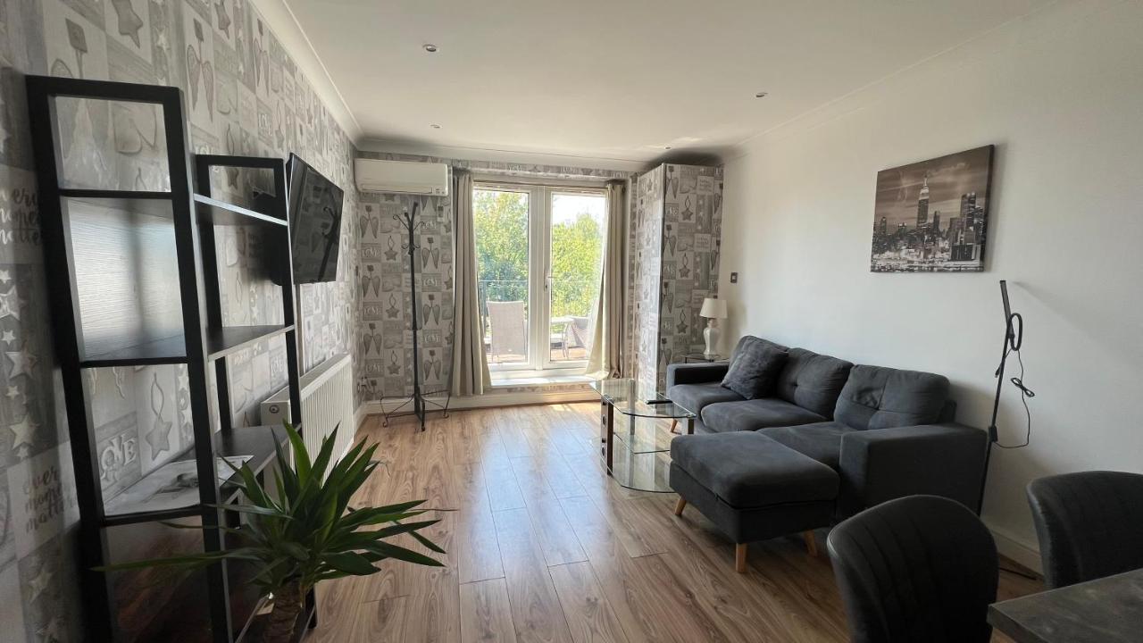 Comfy 2 Bedroom Apartments - Finchley Road, Londen Buitenkant foto