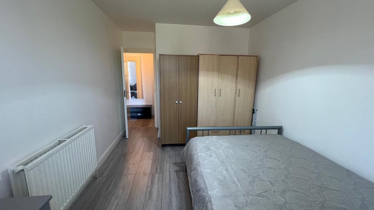 Comfy 2 Bedroom Apartments - Finchley Road, Londen Buitenkant foto