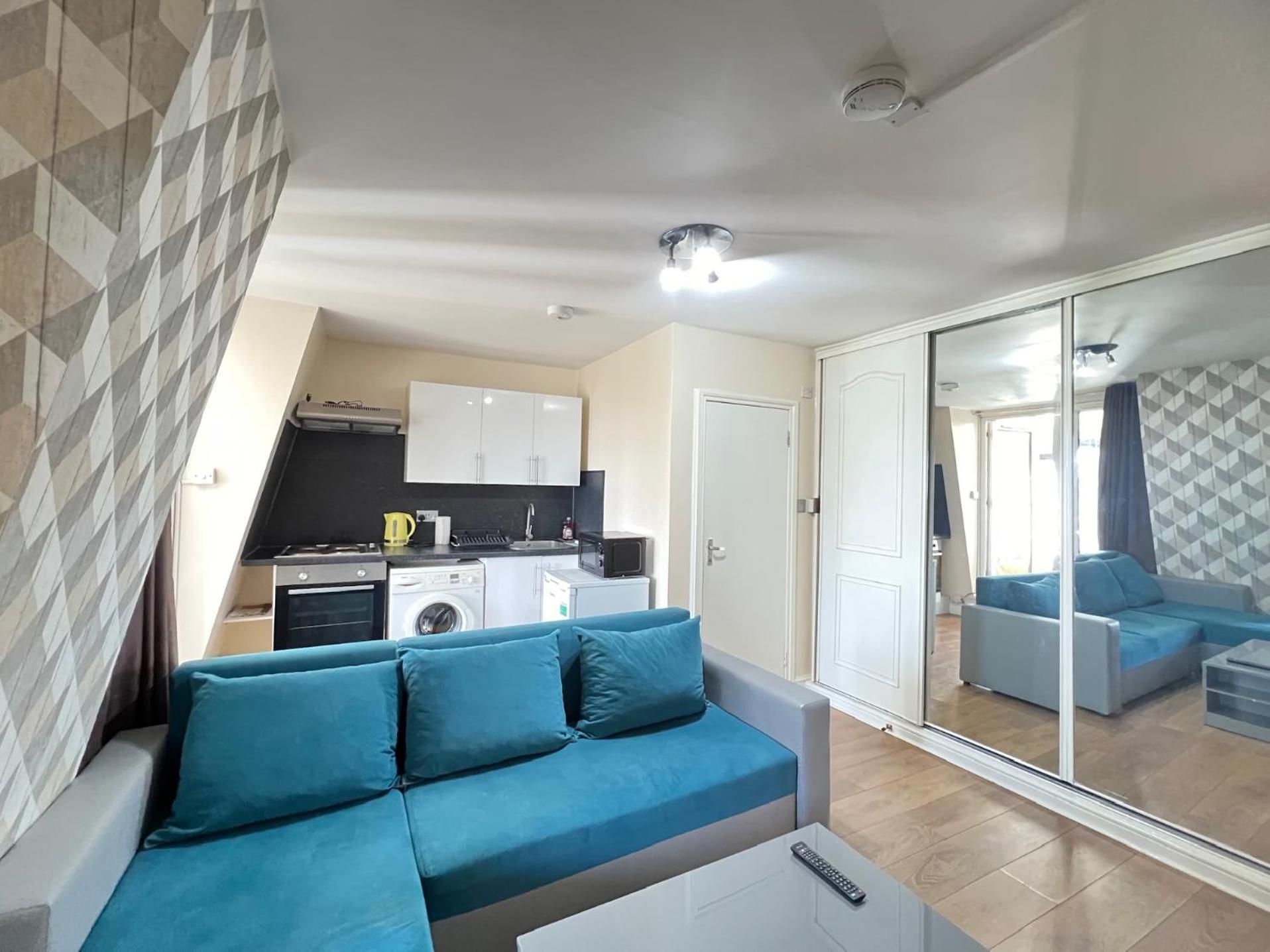 Comfy 2 Bedroom Apartments - Finchley Road, Londen Buitenkant foto