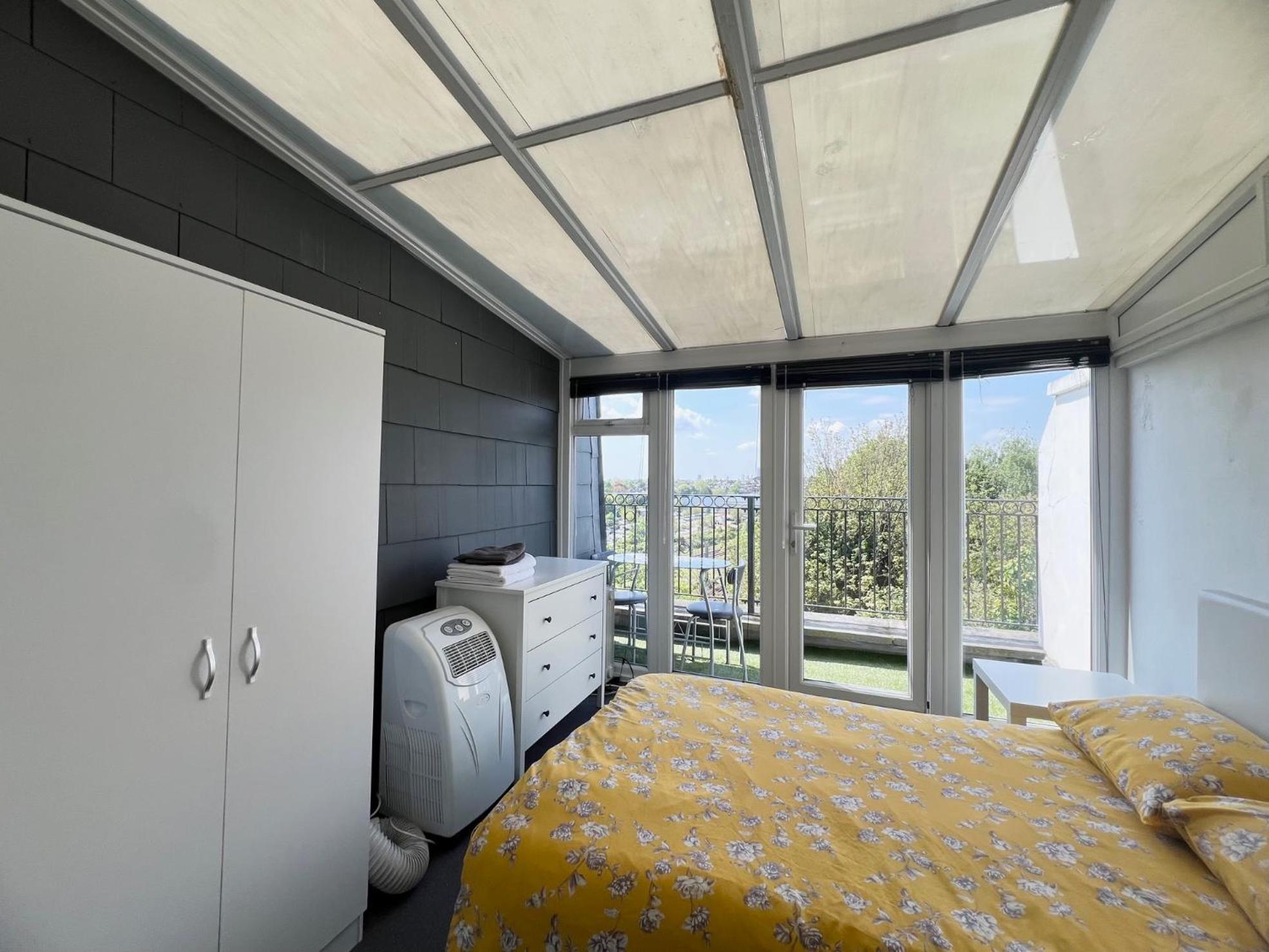 Comfy 2 Bedroom Apartments - Finchley Road, Londen Buitenkant foto